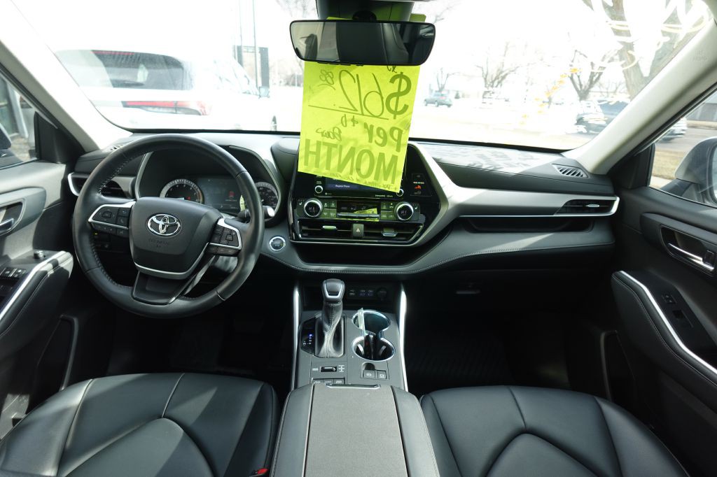 2022 Toyota Highlander Image 18