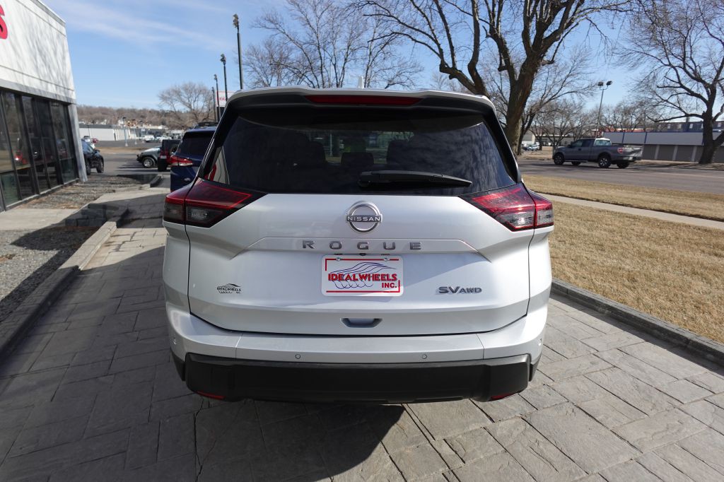 2024 Nissan Rogue Image 3