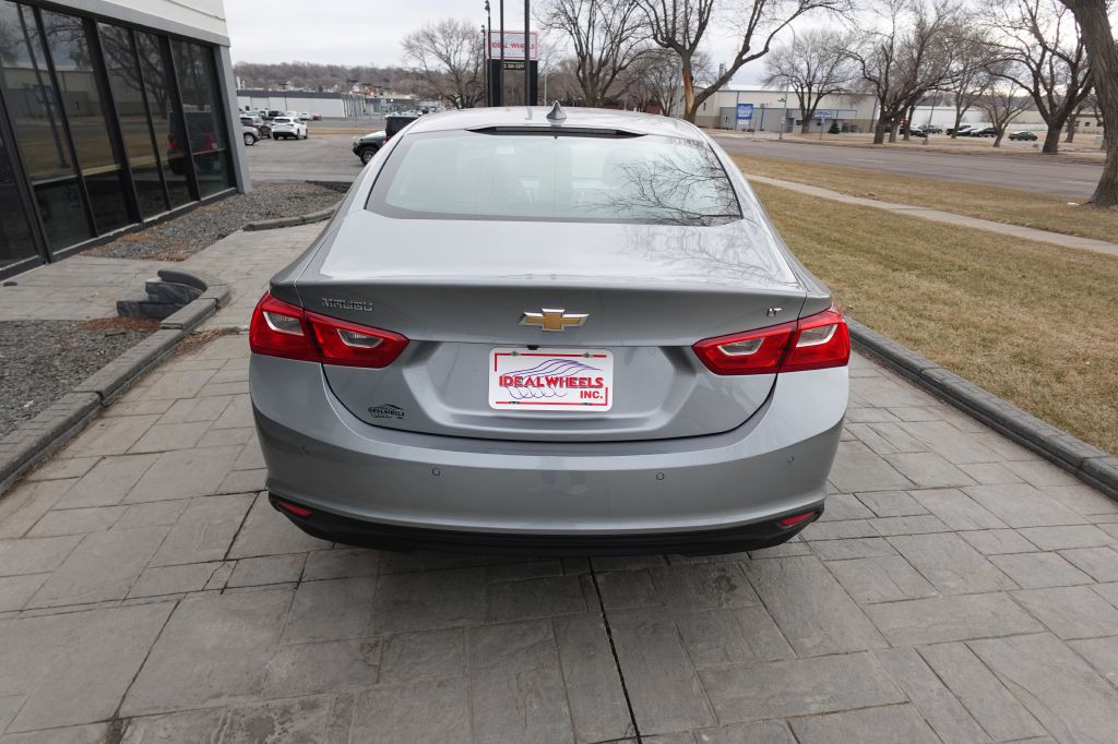 2024 Chevrolet Malibu Image 3