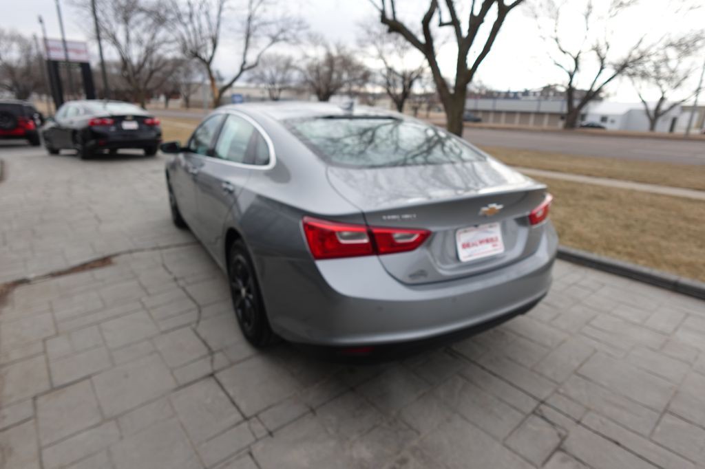 2024 Chevrolet Malibu Image 4