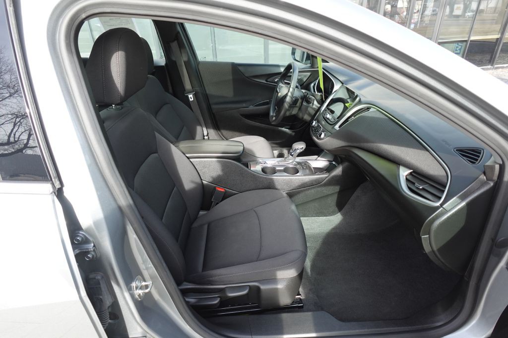 2024 Chevrolet Malibu Image 13