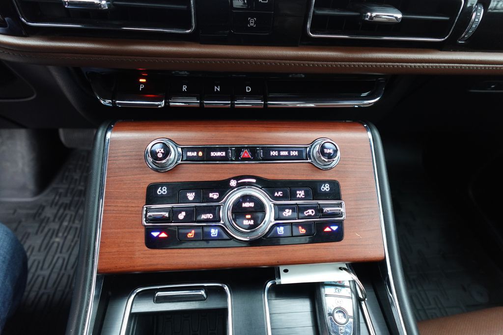 2020 Lincoln Aviator Image 13