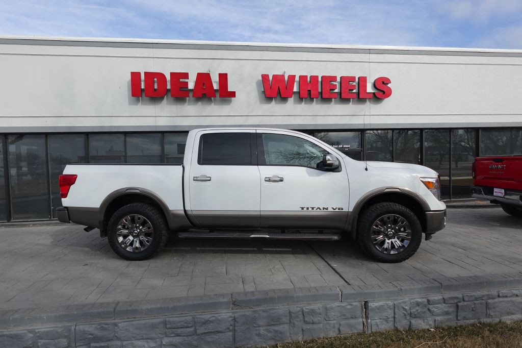 2018 Nissan Titan Image 1