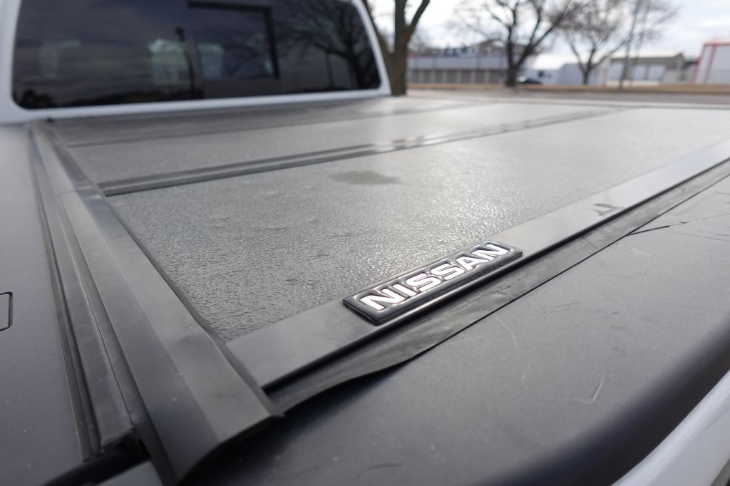 2018 Nissan Titan Image 16