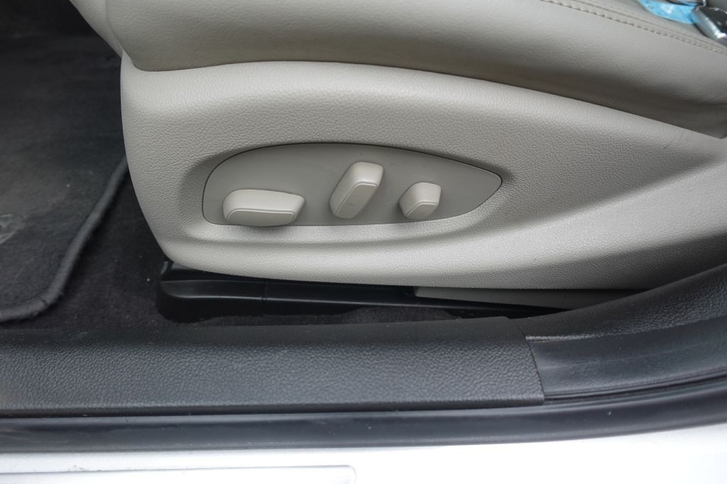 2015 Cadillac ATS Image 17