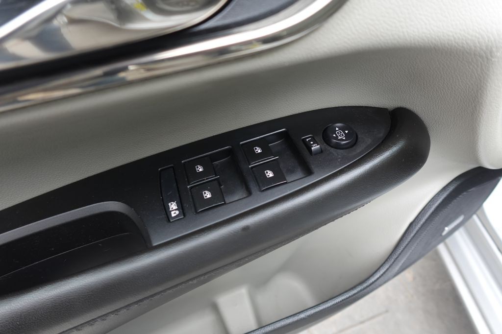 2015 Cadillac ATS Image 18