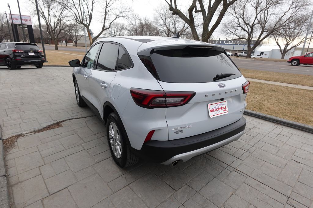 2025 Ford Escape Image 4