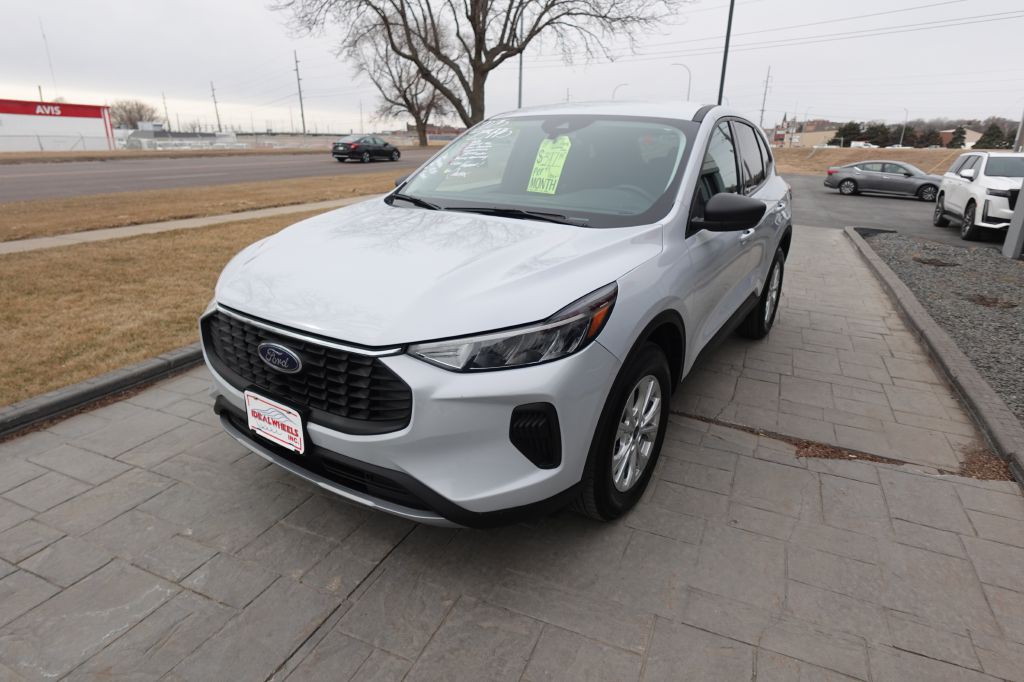 2025 Ford Escape Image 6