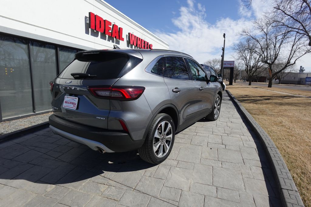 2024 Ford Escape Image 3