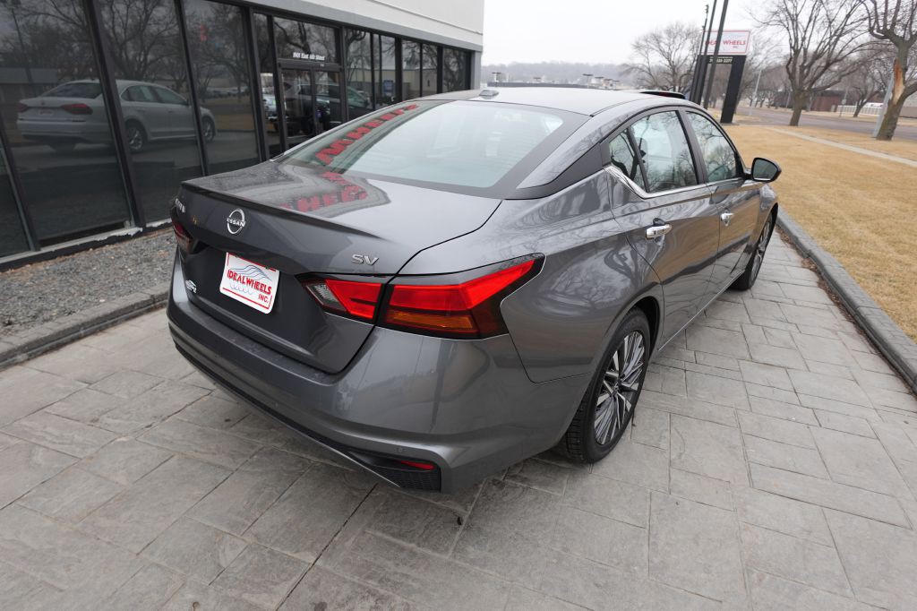 2024 Nissan Altima Image 2