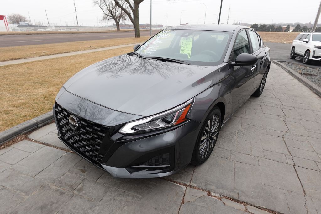 2024 Nissan Altima Image 6