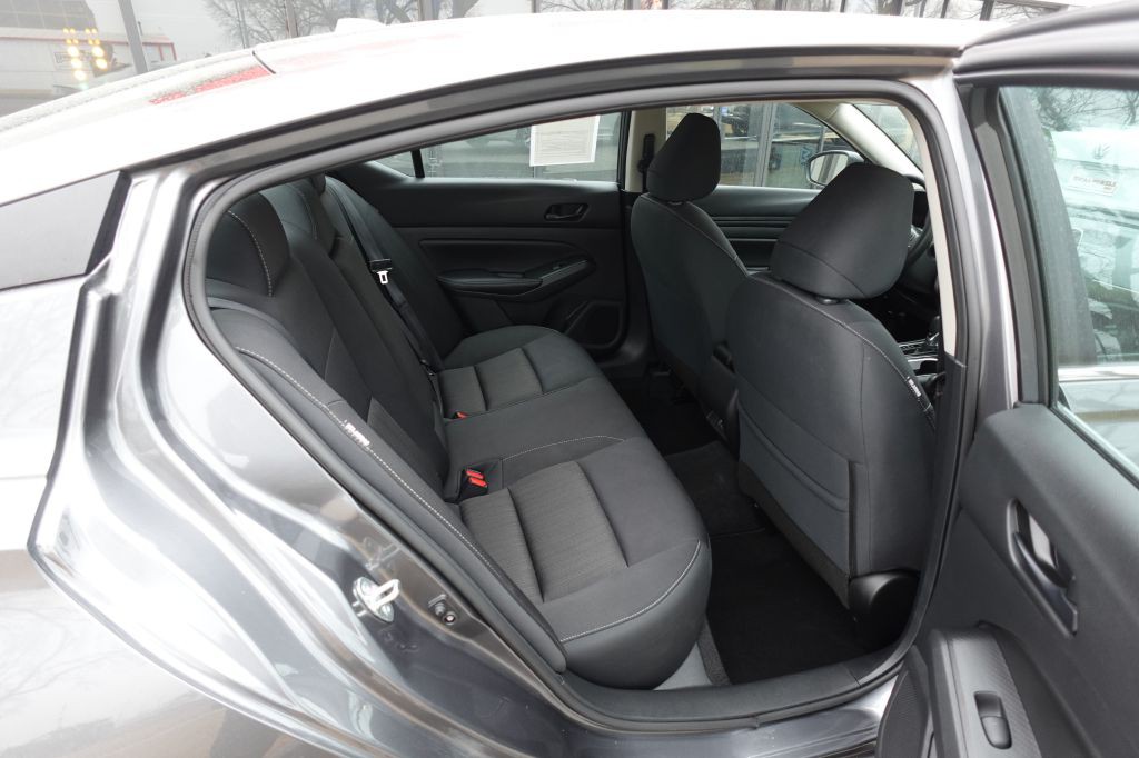 2024 Nissan Altima Image 12