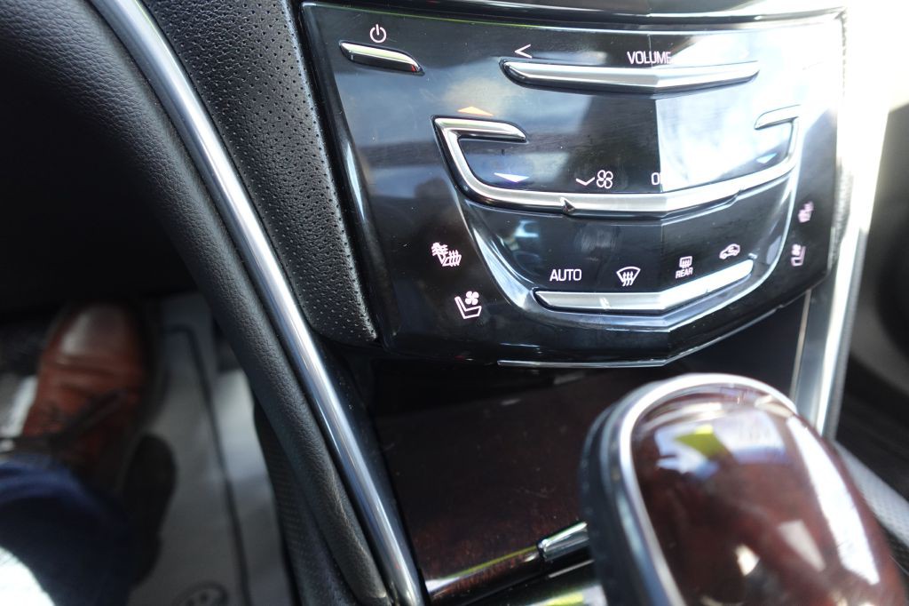 2014 Cadillac XTS Image 13