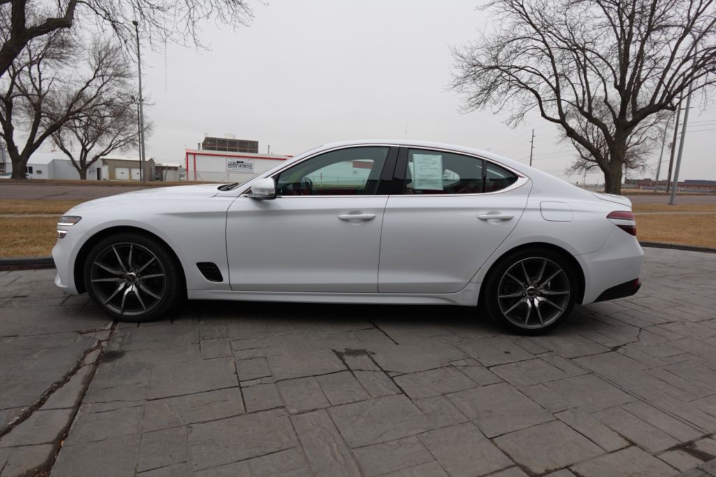 2023 Genesis G70 Image 5