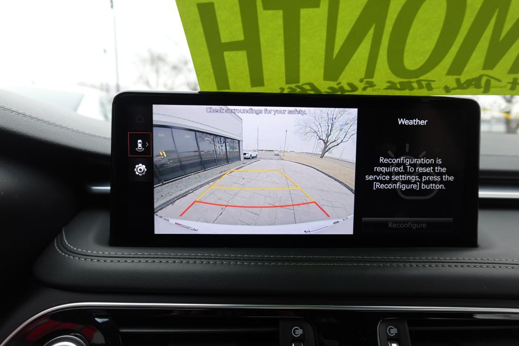 2023 Genesis G70 Image 18