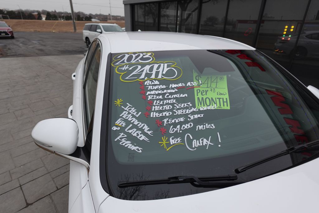 2023 Genesis G70 Image 20