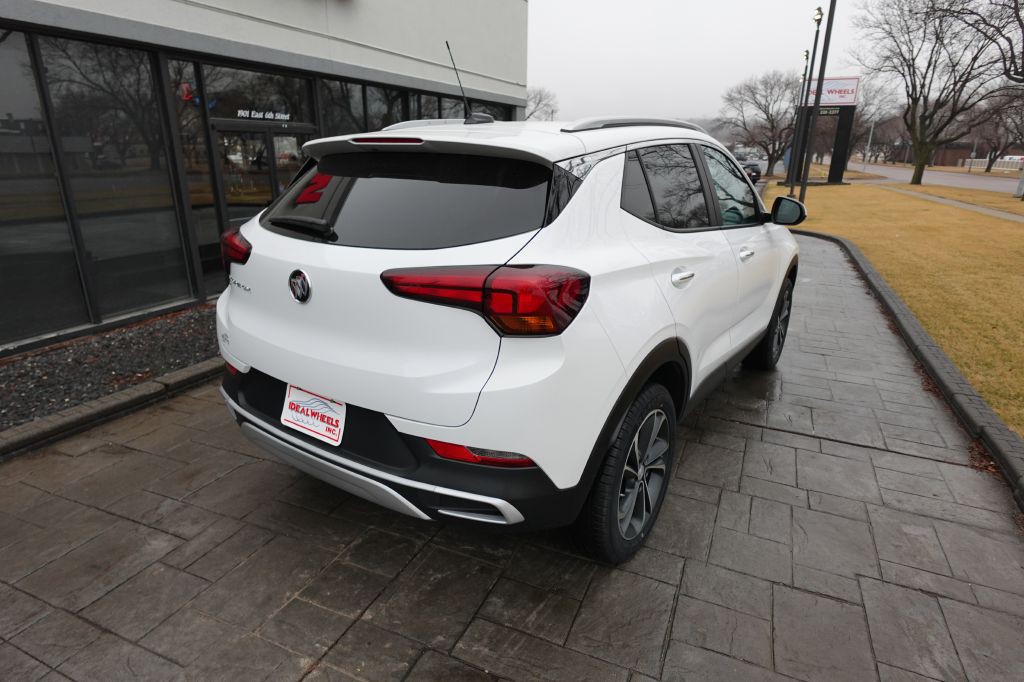 2023 Buick Enclave Image 2