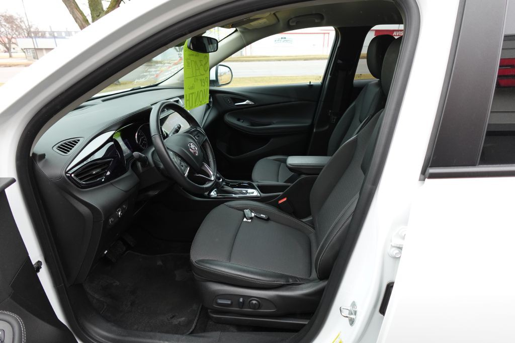 2023 Buick Enclave Image 9