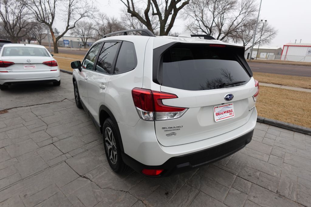 2021 Subaru Forester Image 4