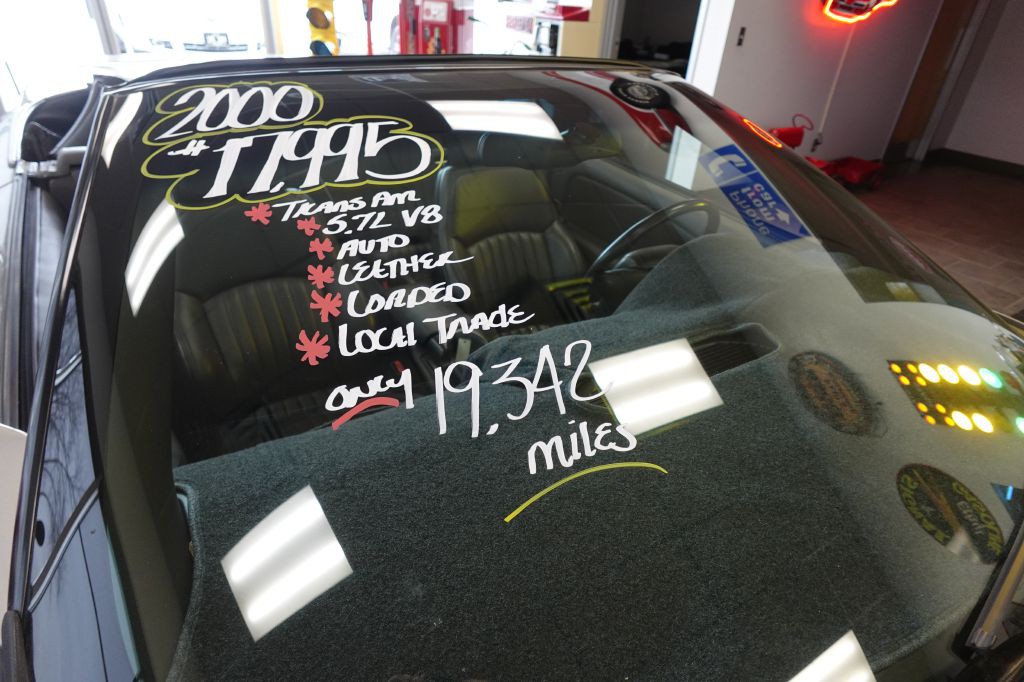 2000 Pontiac Firebird Image 10