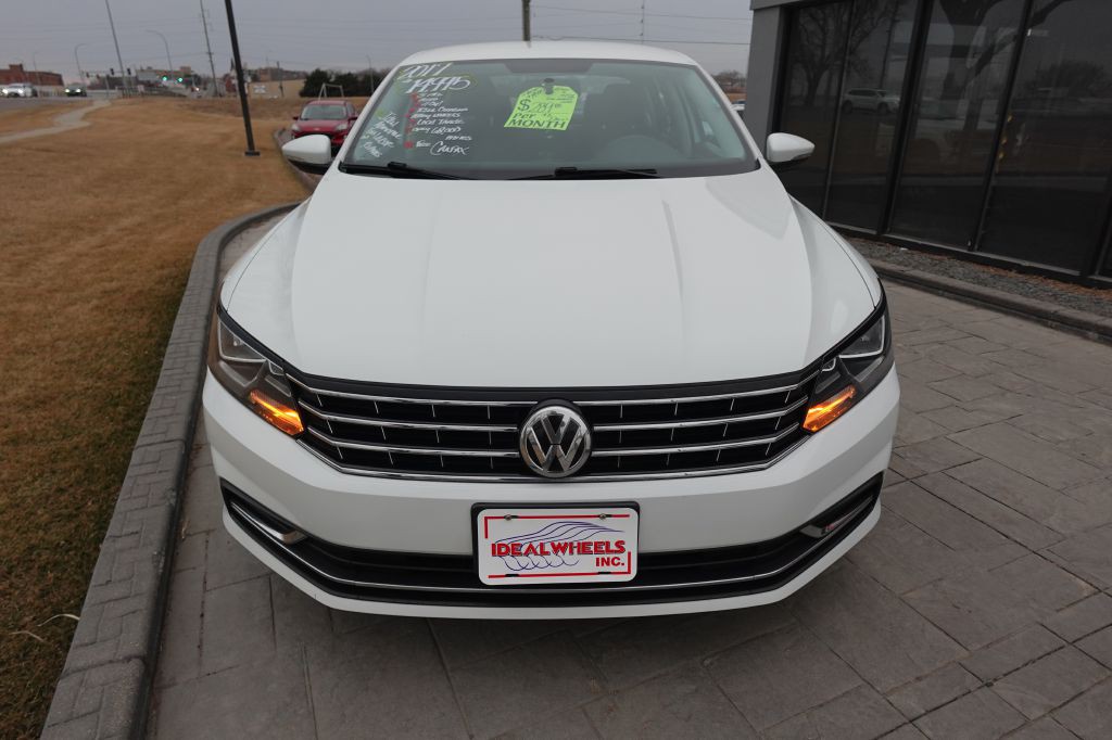 2017 Volkswagen Passat Image 8