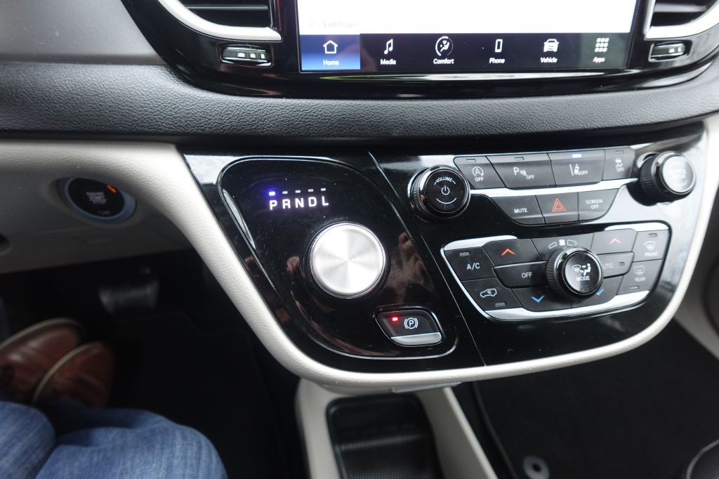 2023 Chrysler Pacifica Image 12