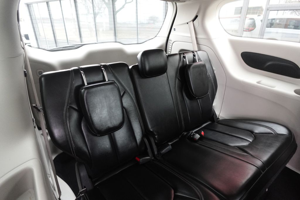 2023 Chrysler Pacifica Image 20