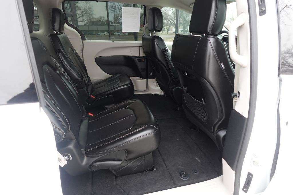 2023 Chrysler Pacifica Image 21