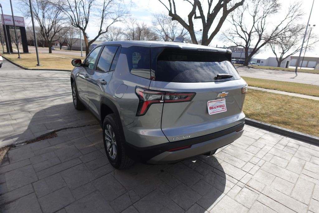 2025 Chevrolet Equinox Image 4