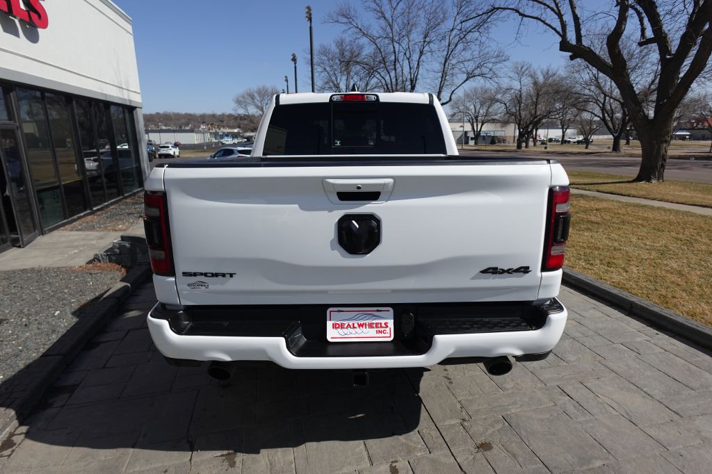 2023 RAM 1500 Image 3