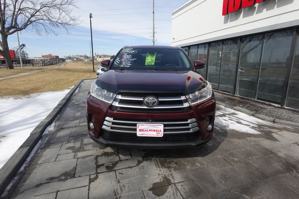 2017 Toyota Highlander Image 8