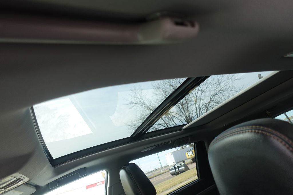 2017 Toyota Highlander Image 9