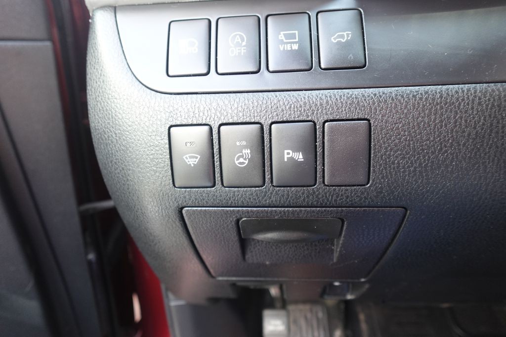 2017 Toyota Highlander Image 14