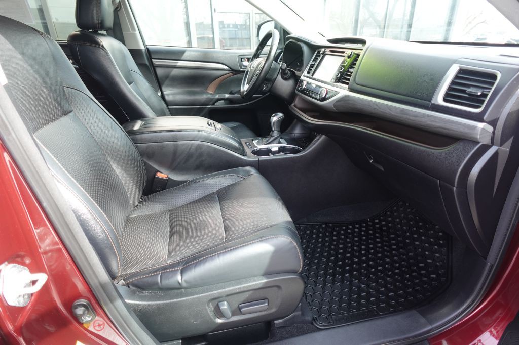 2017 Toyota Highlander Image 20