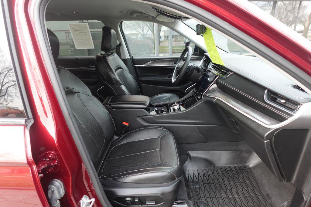 2023 Jeep Grand Cherokee Image 15