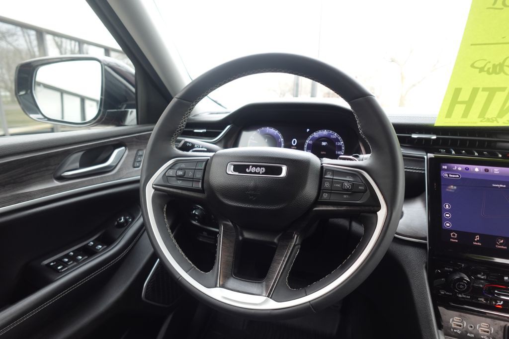 2023 Jeep Grand Cherokee Image 16