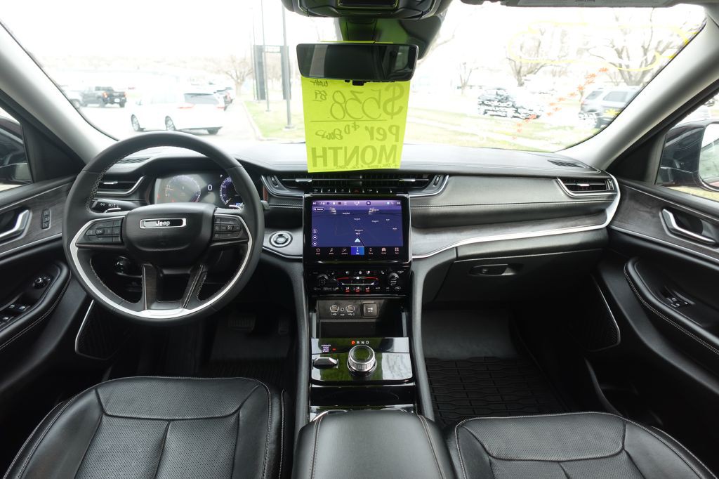 2023 Jeep Grand Cherokee Image 17