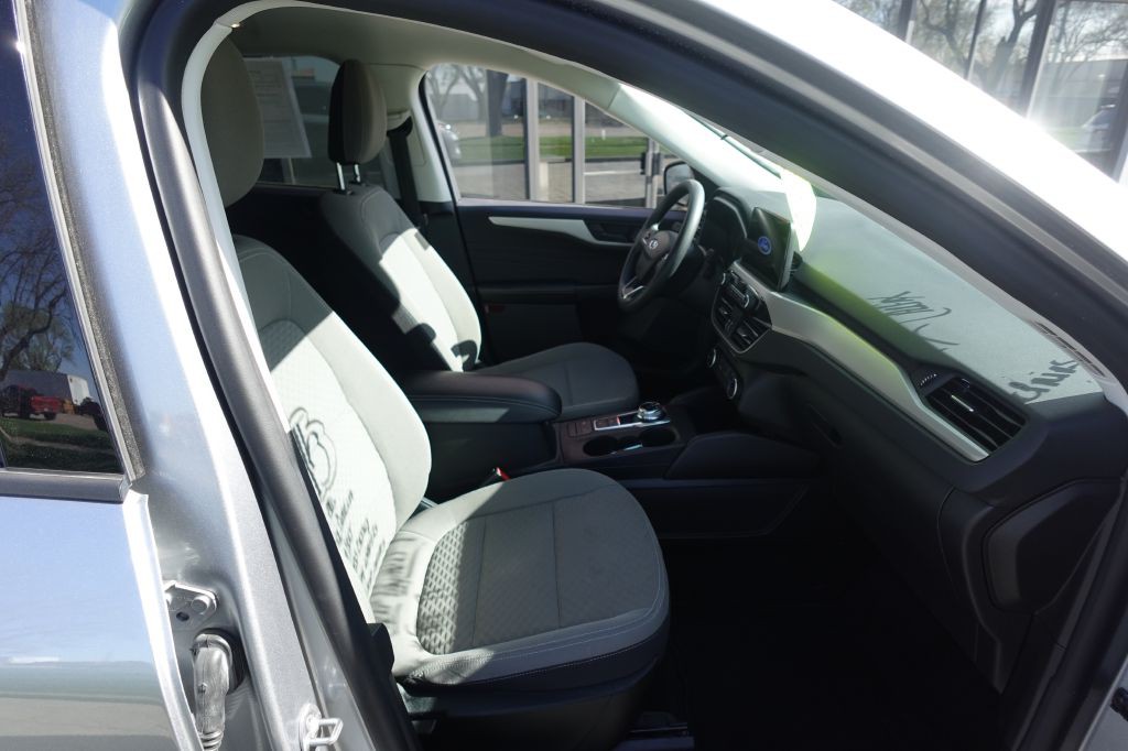 2022 Ford Escape Image 13