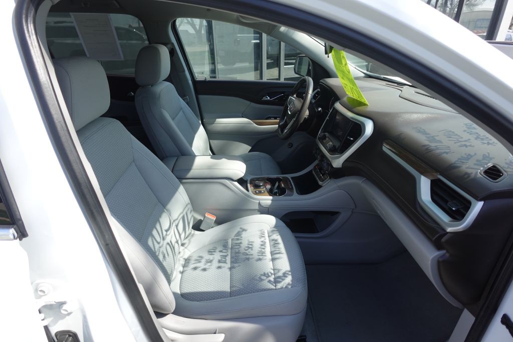 2023 GMC Acadia Image 15