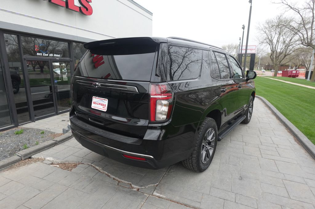 2021 Chevrolet Tahoe Image 2