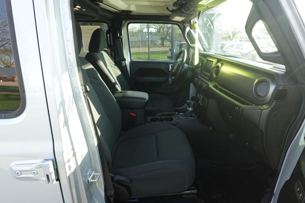 2022 Jeep Gladiator Image 13