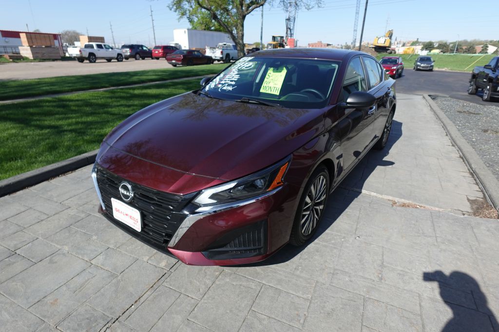 2024 Nissan Altima Image 6