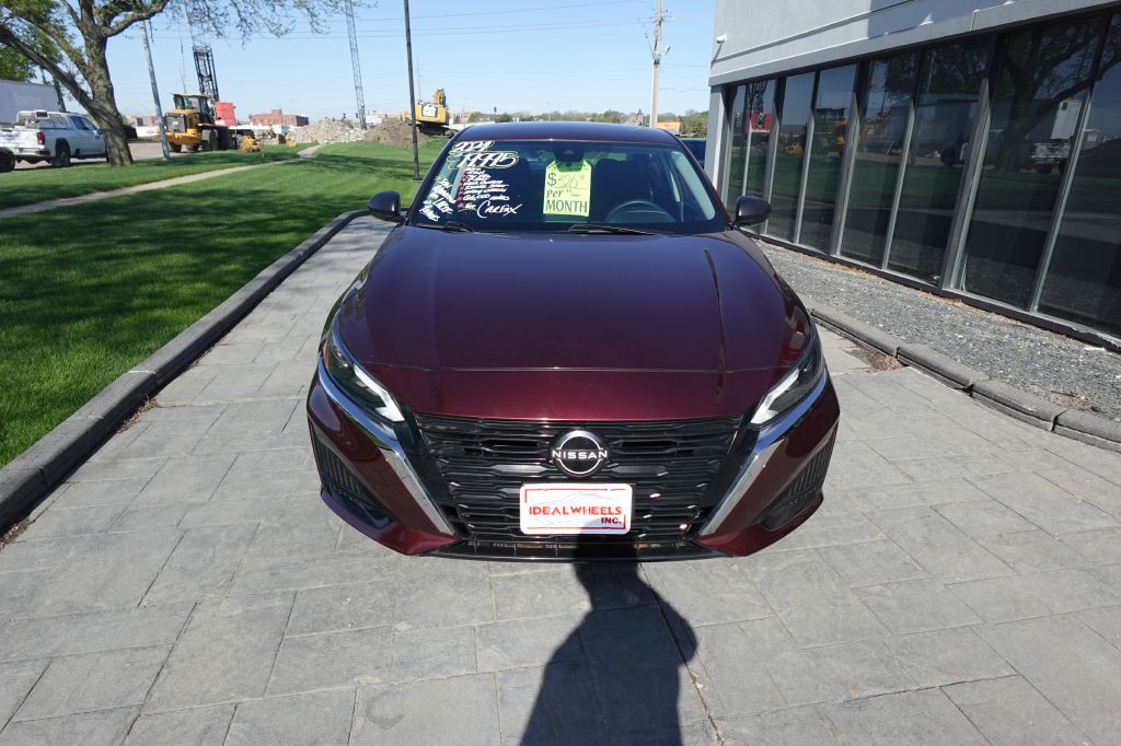 2024 Nissan Altima Image 7