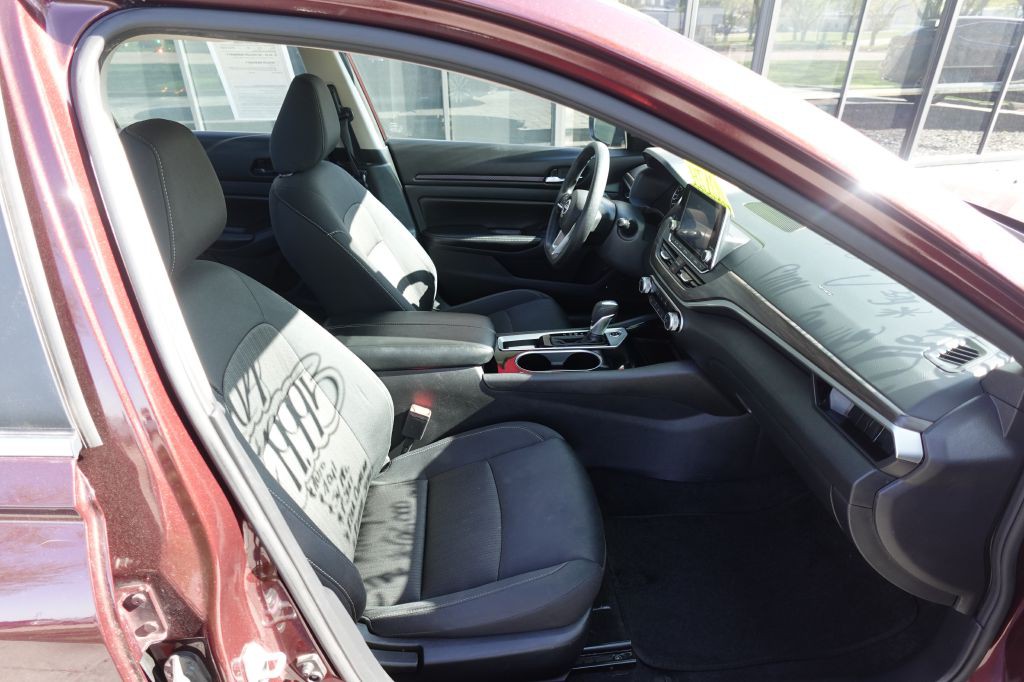 2024 Nissan Altima Image 13