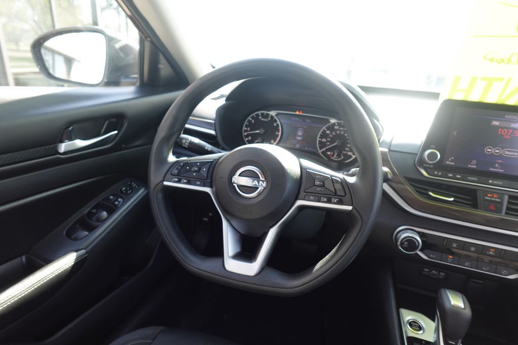 2024 Nissan Altima Image 14