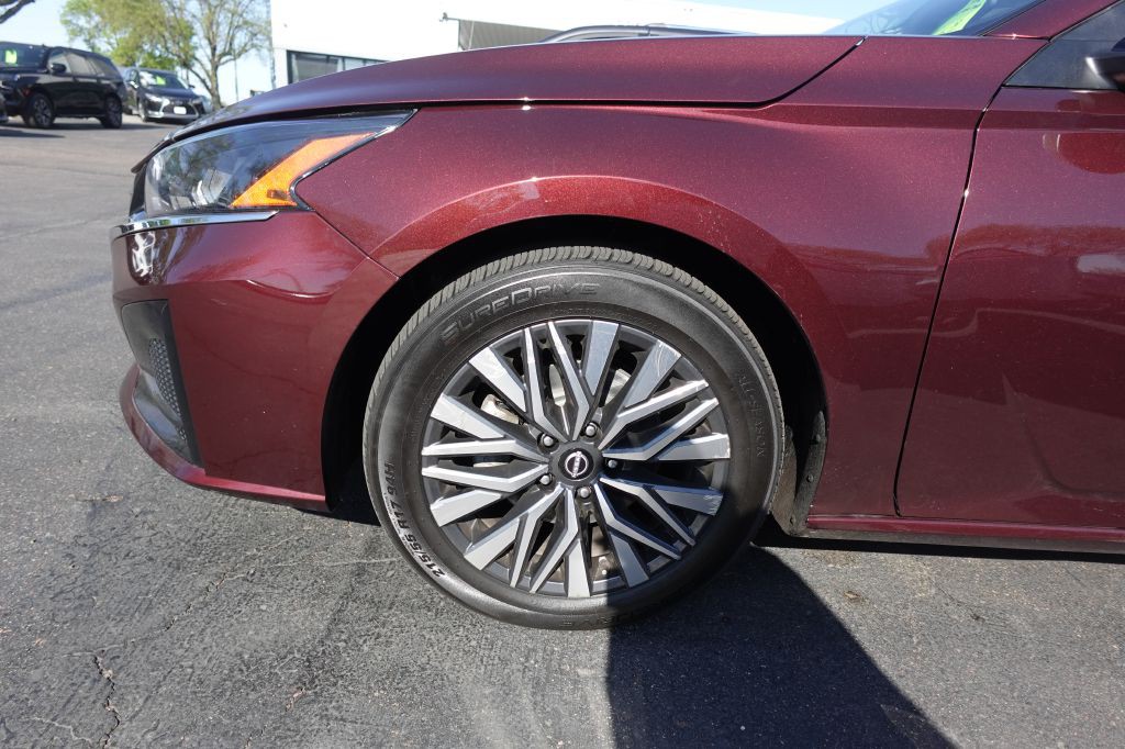 2024 Nissan Altima Image 18