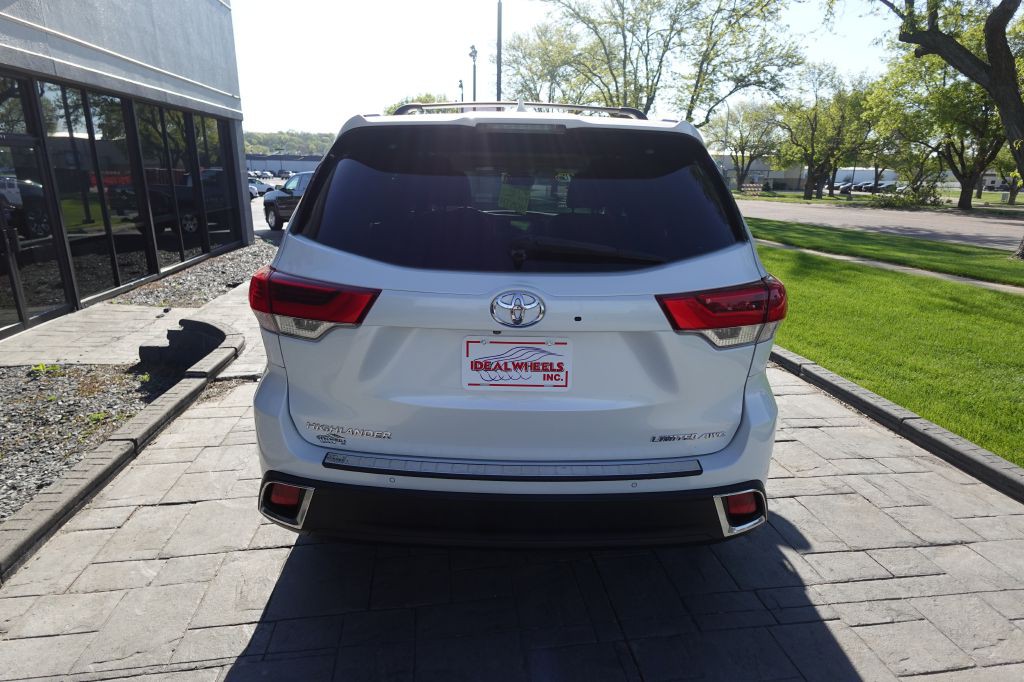 2018 Toyota Highlander Image 3