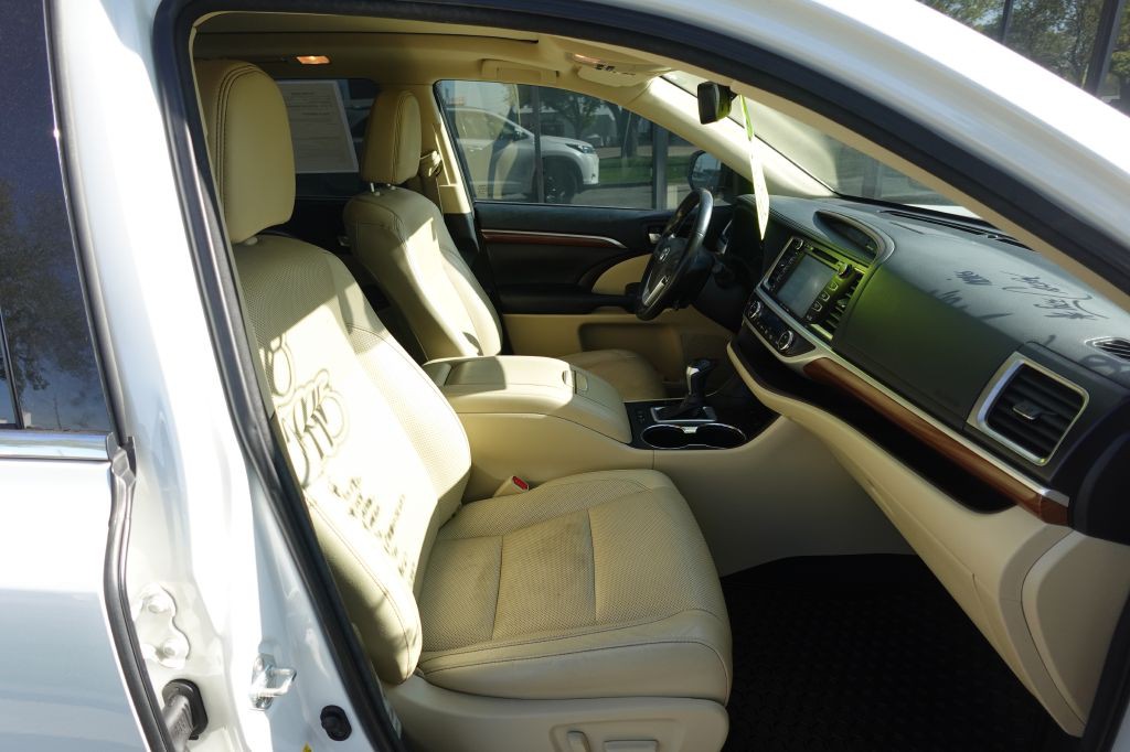 2018 Toyota Highlander Image 15