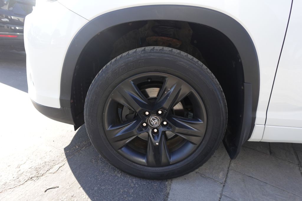 2018 Toyota Highlander Image 22