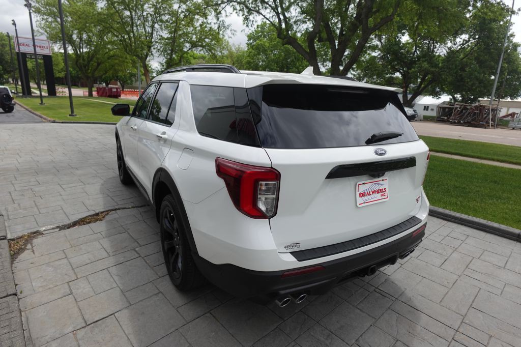 2020 Ford Explorer Image 4